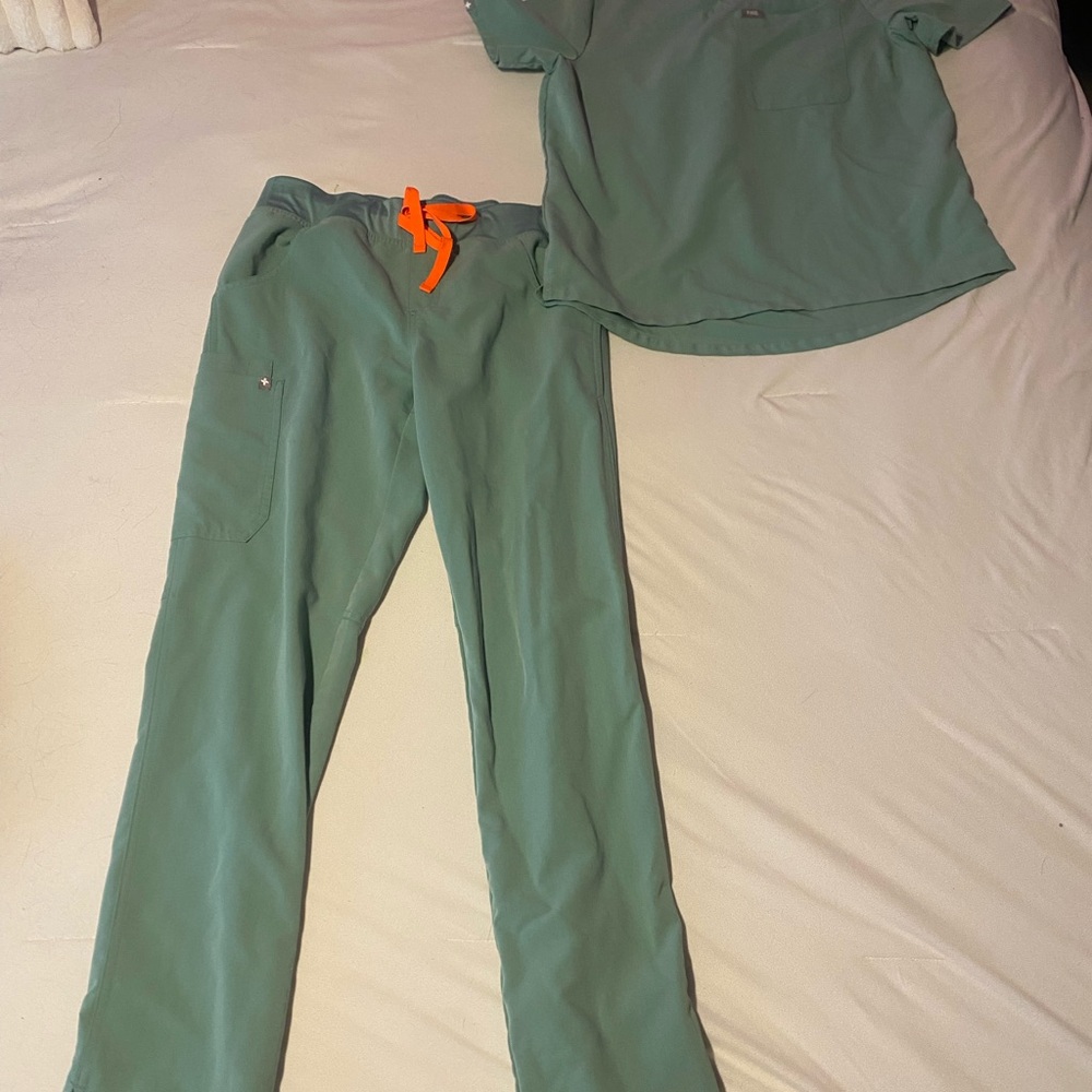 Figs Jade Green Scrub Set